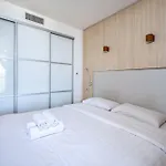 Rooftop -vue Port, 4 Pers, Climatise, Terrasse, Jaccuzi, Parking Апартаменты