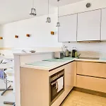 Апартаменты Rooftop -vue Port, 4 Pers, Climatise, Terrasse, Jaccuzi, Parking Антиб