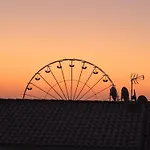 Rooftop -vue Port, 4 Pers, Climatise, Terrasse, Jaccuzi, Parking * Антиб