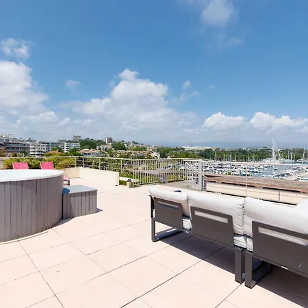 Rooftop -vue Port, 4 Pers, Climatise, Terrasse, Jaccuzi, Parking * أنتيب