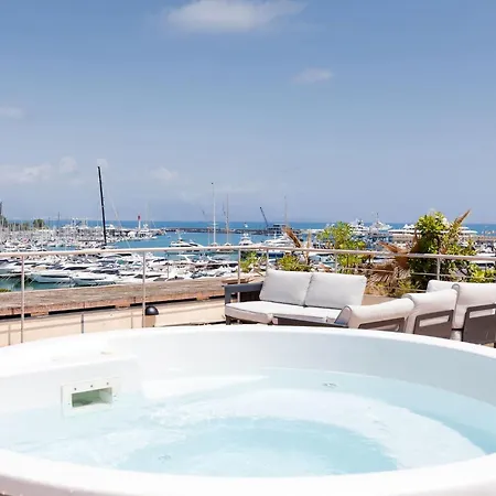 Rooftop -vue Port, 4 Pers, Climatise, Terrasse, Jaccuzi, Parking