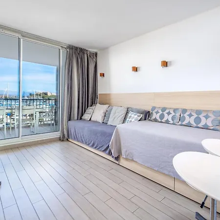 Rooftop -vue Port, 4 Pers, Climatise, Terrasse, Jaccuzi, Parking شقة *