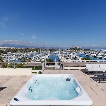 Rooftop -vue Port, 4 Pers, Climatise, Terrasse, Jaccuzi, Parking 아파트 앙티브