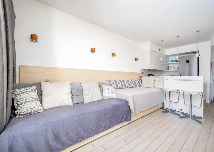 Rooftop -vue Port, 4 Pers, Climatisé, Terrasse, Jaccuzi, Parking Appartamento Antibes