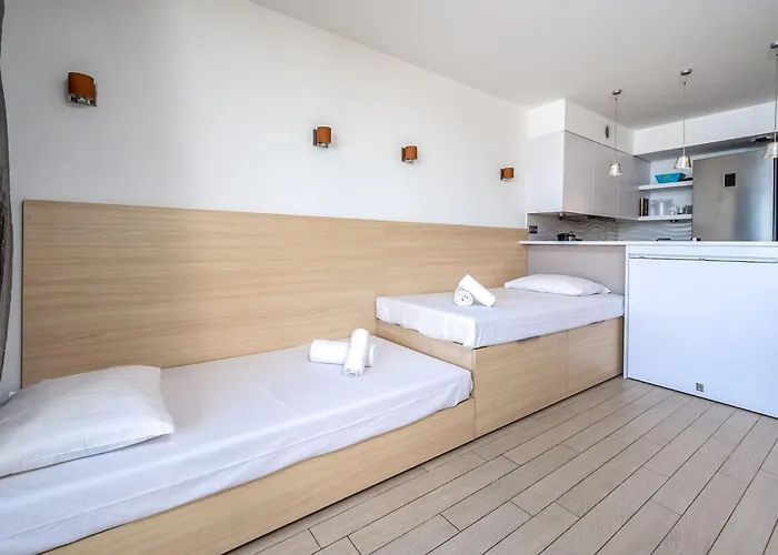 Rooftop -vue Port, 4 Pers, Climatisé, Terrasse, Jaccuzi, Parking Antibes