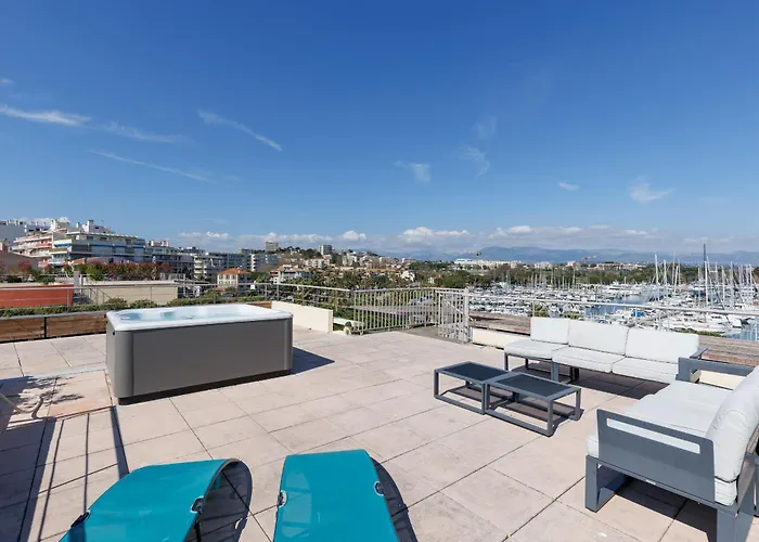 Rooftop -vue Port, 4 Pers, Climatisé, Terrasse, Jaccuzi, Parking Appartamento *
